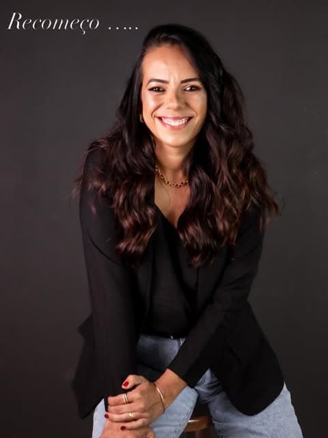 Retrato da designer de interiores Natália Cardoso